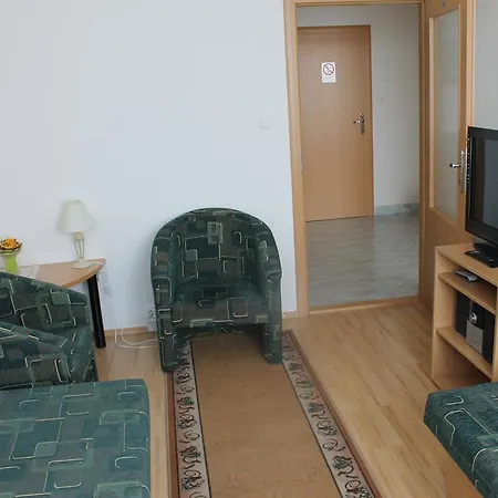 Хостел Sd Jedlikova 5 *